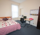 Large bright double bedroom in plymouth university student house.