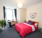 Grand double bedroom in plymouth university shared student flat.